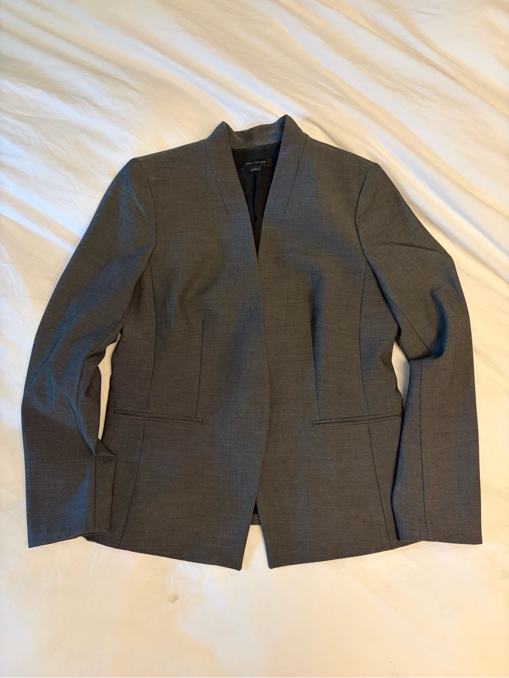 Ann Taylor Gray Hidden Button Blazer Size 6 Career Work Jacket